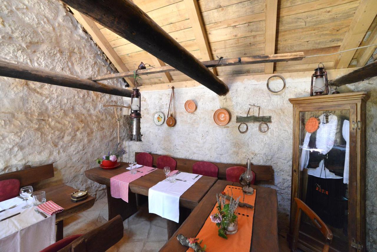 Kuca Za Odmor Joko I Jeka Villa Bogatic Ngoại thất bức ảnh