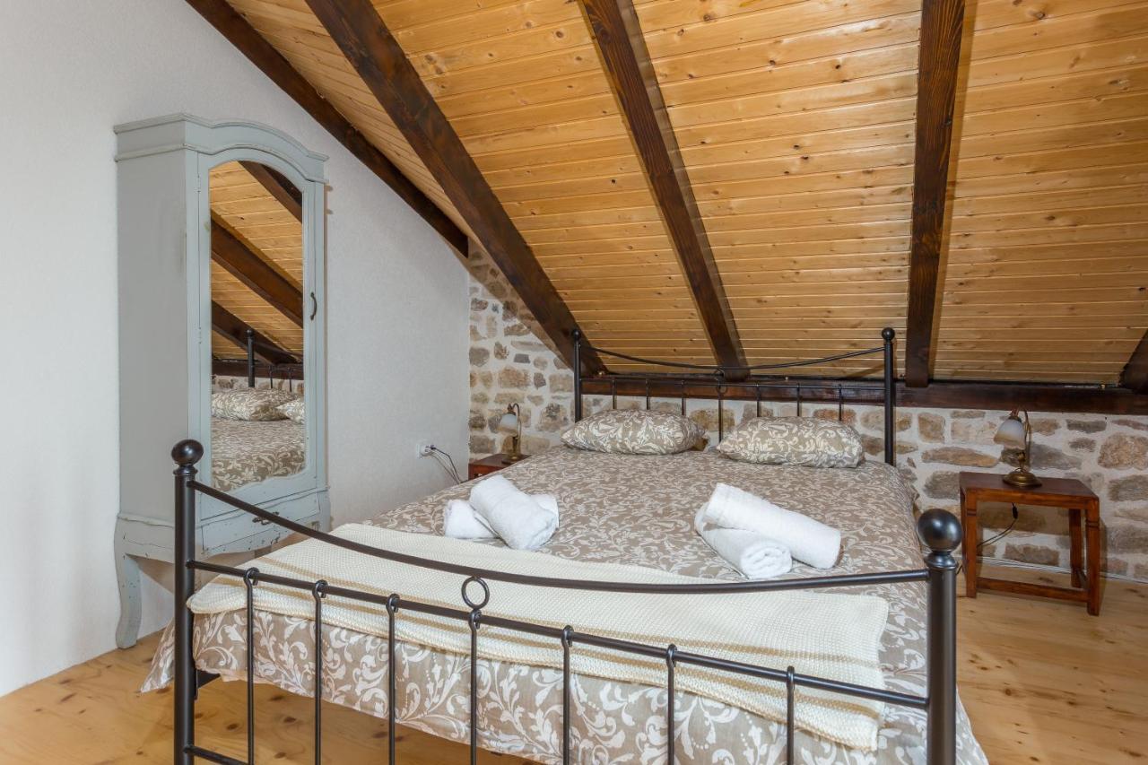 Kuca Za Odmor Joko I Jeka Villa Bogatic Ngoại thất bức ảnh